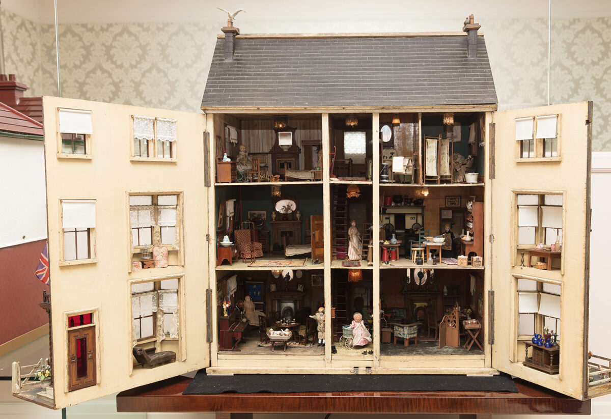 ‘Idaville’ Antique Edwardian Dolls House by Percy Platnauer c.1912 ...