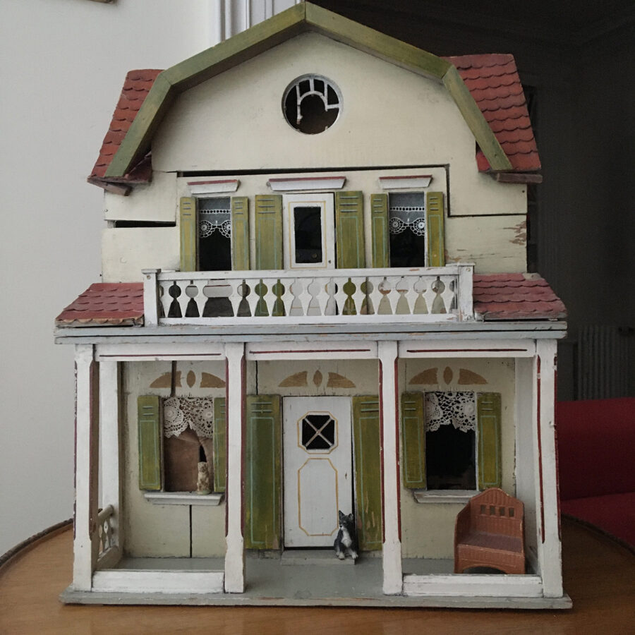 Gallery Antiquedollshouse